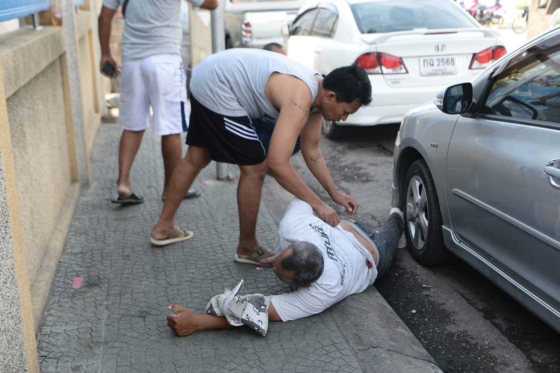 Thailandia: bombe tra i turisti, si cercano i responsabili – Foto e video Thailandia: bombe tra i turisti, si cercano i responsabili – Foto e video