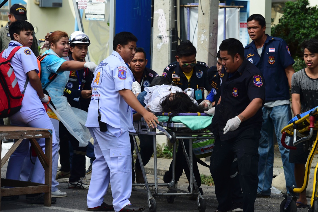 Thailandia: bombe tra i turisti, si cercano i responsabili – Foto e video Thailandia: bombe tra i turisti, si cercano i responsabili – Foto e video