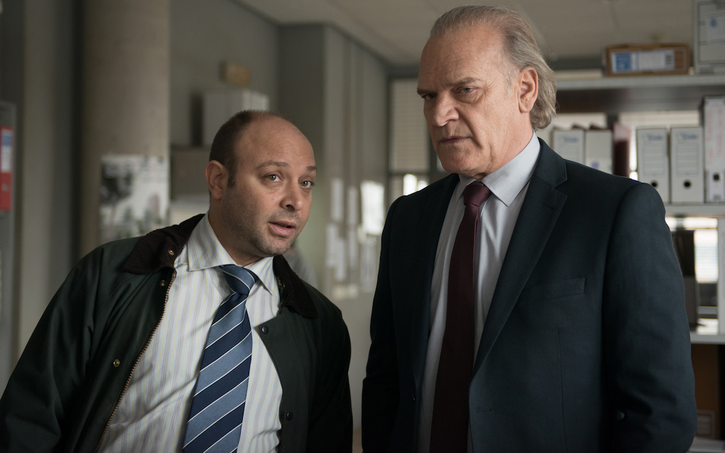 Il sospetto 2: scoppia la scintilla tra Vìctor e Belén, cosa nasconde Gines? Il sospetto 2: scoppia la scintilla tra Vìctor e Belén, cosa nasconde Gines?