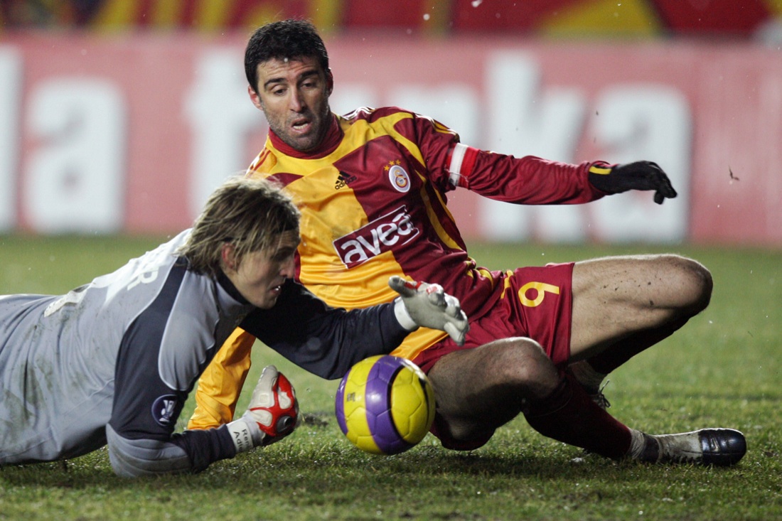 Turchia: Hakan Sukur, da idolo del calcio a nemico della patria da arrestare Turchia: Hakan Sukur, da idolo del calcio a nemico della patria da arrestare