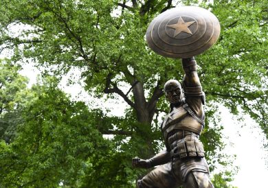 A Brooklyn inaugurata la statua di Captain America