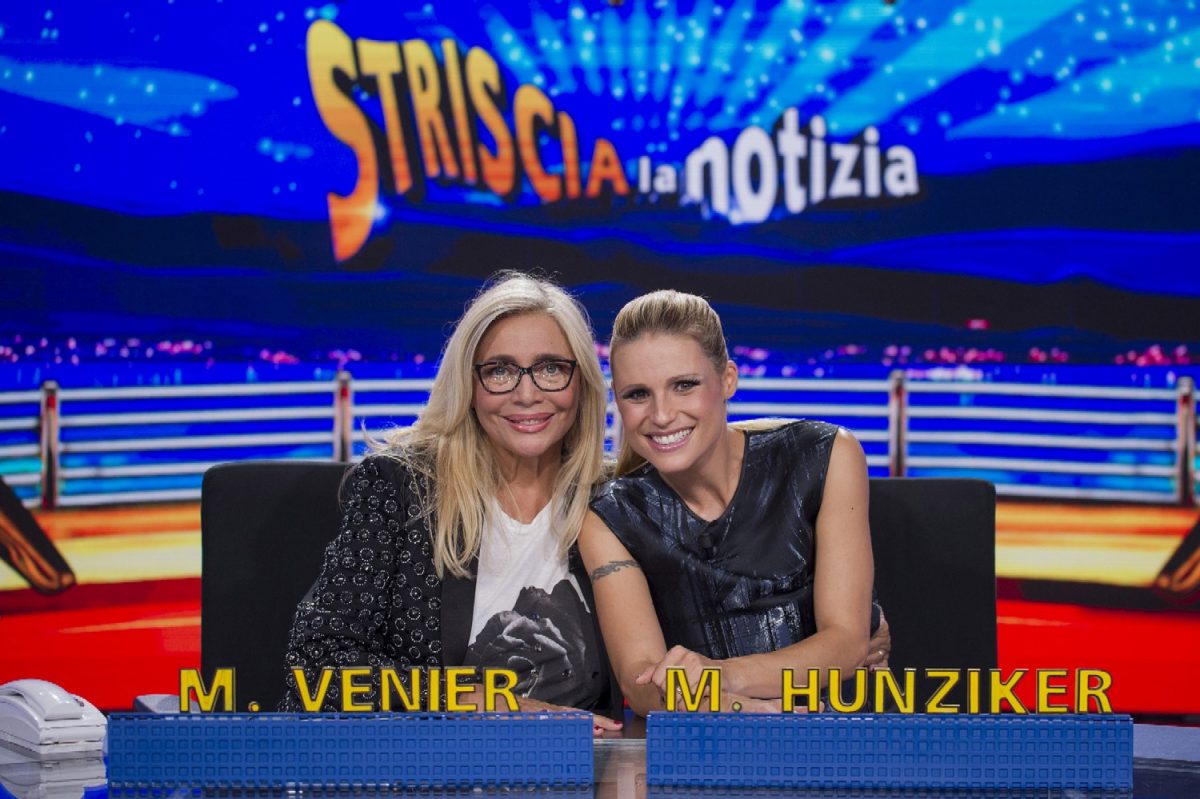 Striscia la Notizia: la nuova edizione debutta con la coppia Belén-Hunziker Striscia la Notizia: la nuova edizione debutta con la coppia Belén-Hunziker