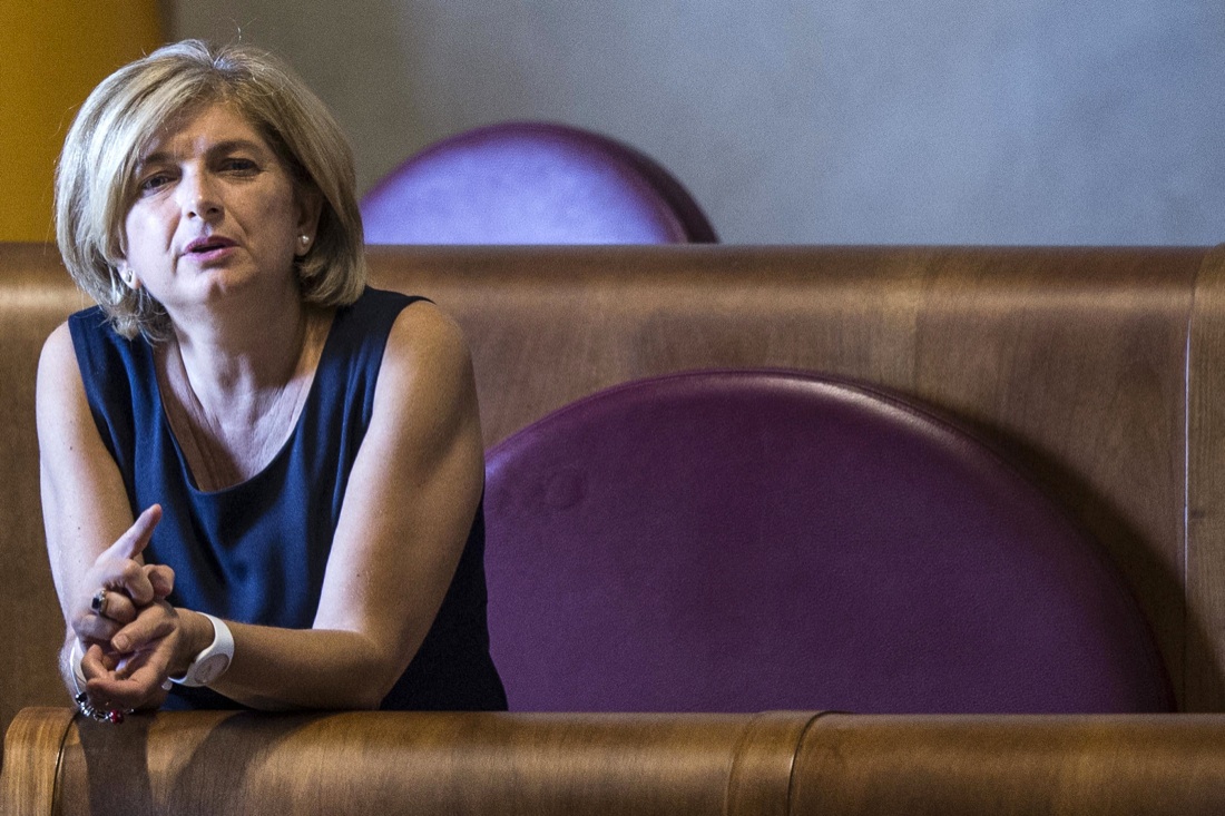 Rifiuti a Roma: la difesa di Virginia Raggi Rifiuti a Roma: la difesa di Virginia Raggi