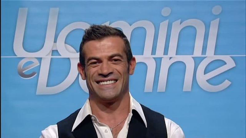 Uomini e Donne, Tina contro Gemma: “Mi attacca perché vuole visibilità” Uomini e Donne, Tina contro Gemma: “Mi attacca perché vuole visibilità”