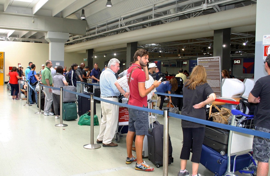 Delta: il giorno del caos sui voli per un problema informatico