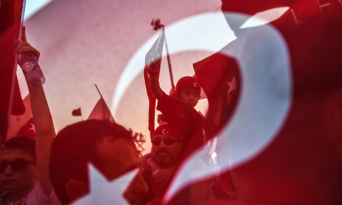 Galleria foto 'Turchia, un milione di persone in piazza con Erdogan – Foto' - foto 14