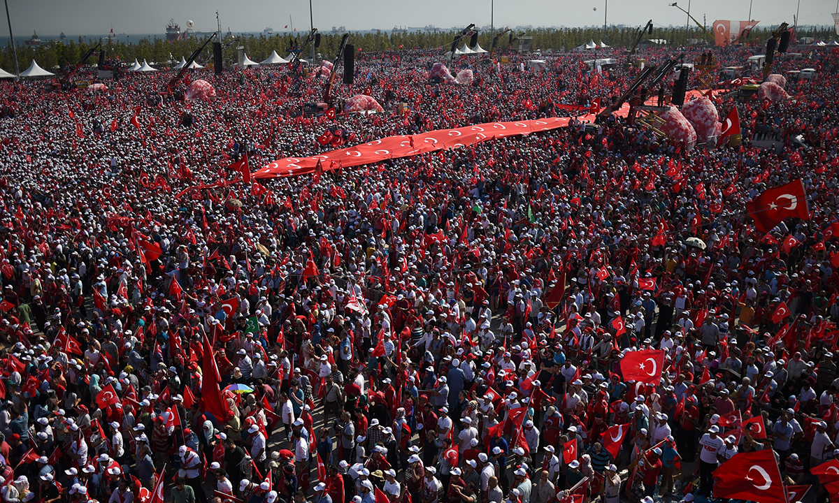 Galleria foto 'Turchia, un milione di persone in piazza con Erdogan – Foto' - foto 18