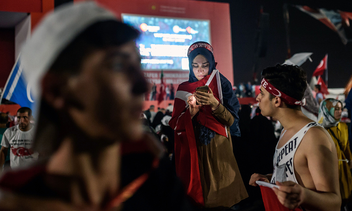 Galleria foto 'Turchia, un milione di persone in piazza con Erdogan – Foto' - foto 19
