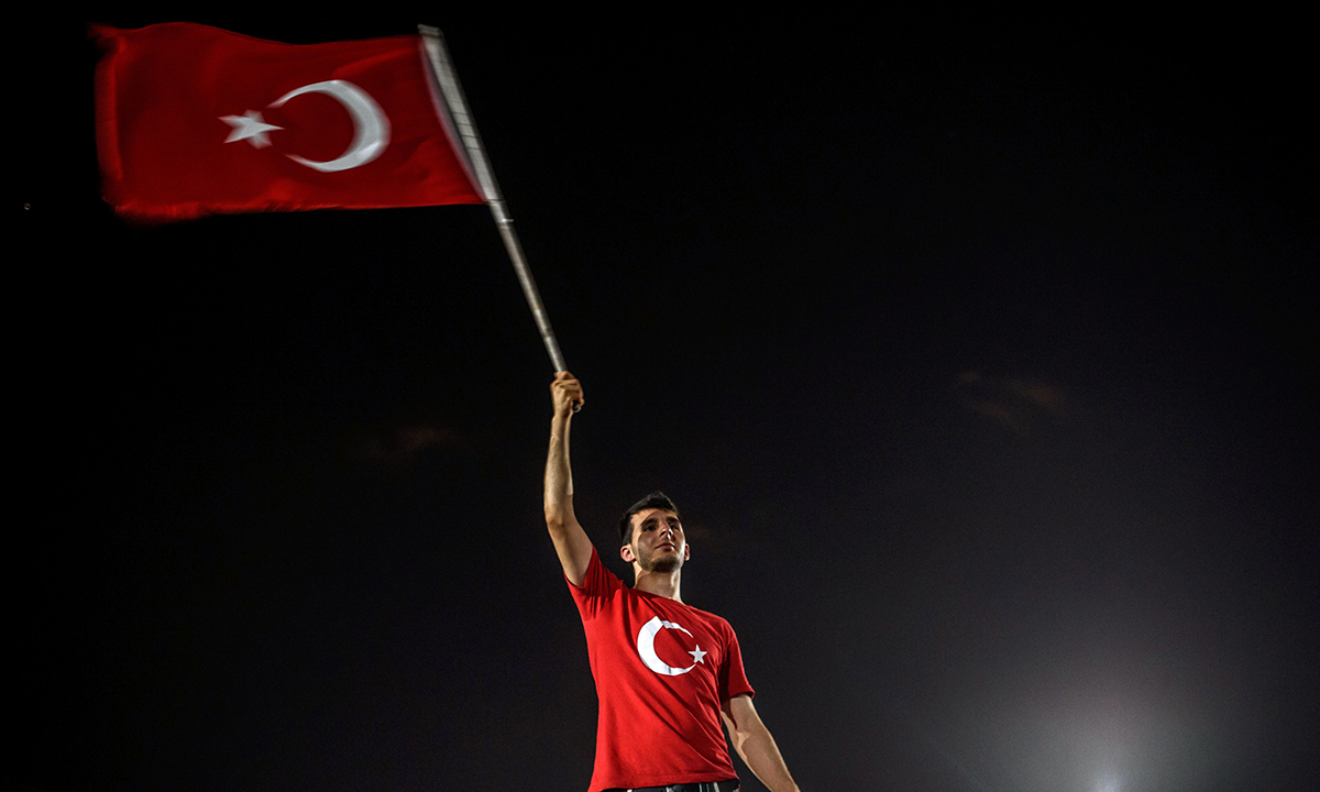 Galleria foto 'Turchia, un milione di persone in piazza con Erdogan – Foto' - foto 21