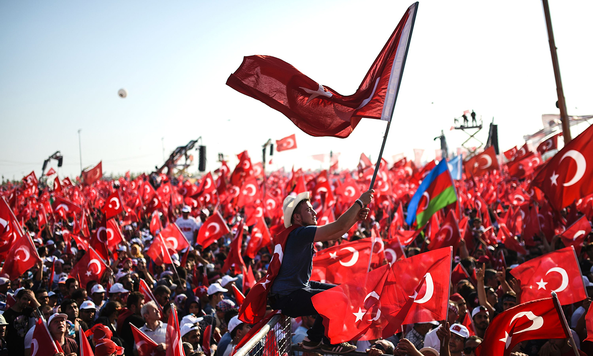 Galleria foto 'Turchia, un milione di persone in piazza con Erdogan – Foto' - foto 2