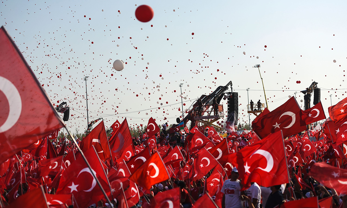 Galleria foto 'Turchia, un milione di persone in piazza con Erdogan – Foto' - foto 3