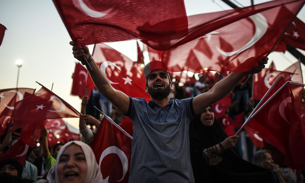 Galleria foto 'Turchia, un milione di persone in piazza con Erdogan – Foto' - foto 8