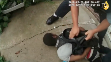 Chicago: polizia uccide uomo di colore disarmato | video