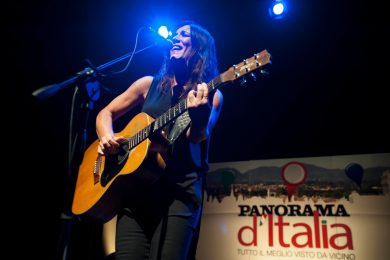 Le 10 canzoni dell’estate di Paola Turci