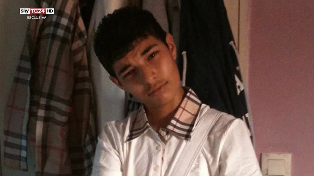 Isis, così si addestrano i terroristi che colpiscono in Europa Isis, così si addestrano i terroristi che colpiscono in Europa