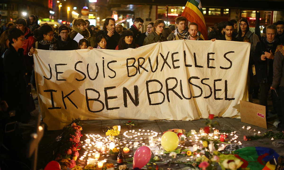 Isis, così si addestrano i terroristi che colpiscono in Europa Isis, così si addestrano i terroristi che colpiscono in Europa