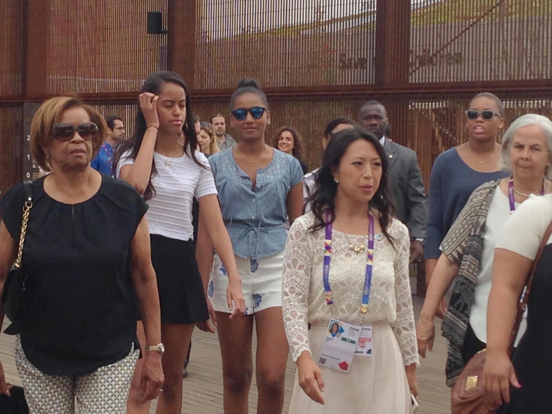 Galleria foto 'Sasha Obama, estate da cameriera' - foto 4