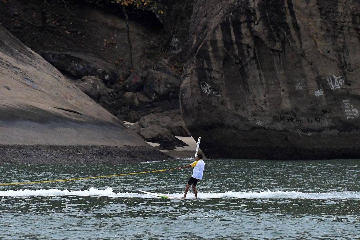 Rio 2016: la torcia sfila in città prima della Cerimonia d’apertura – foto