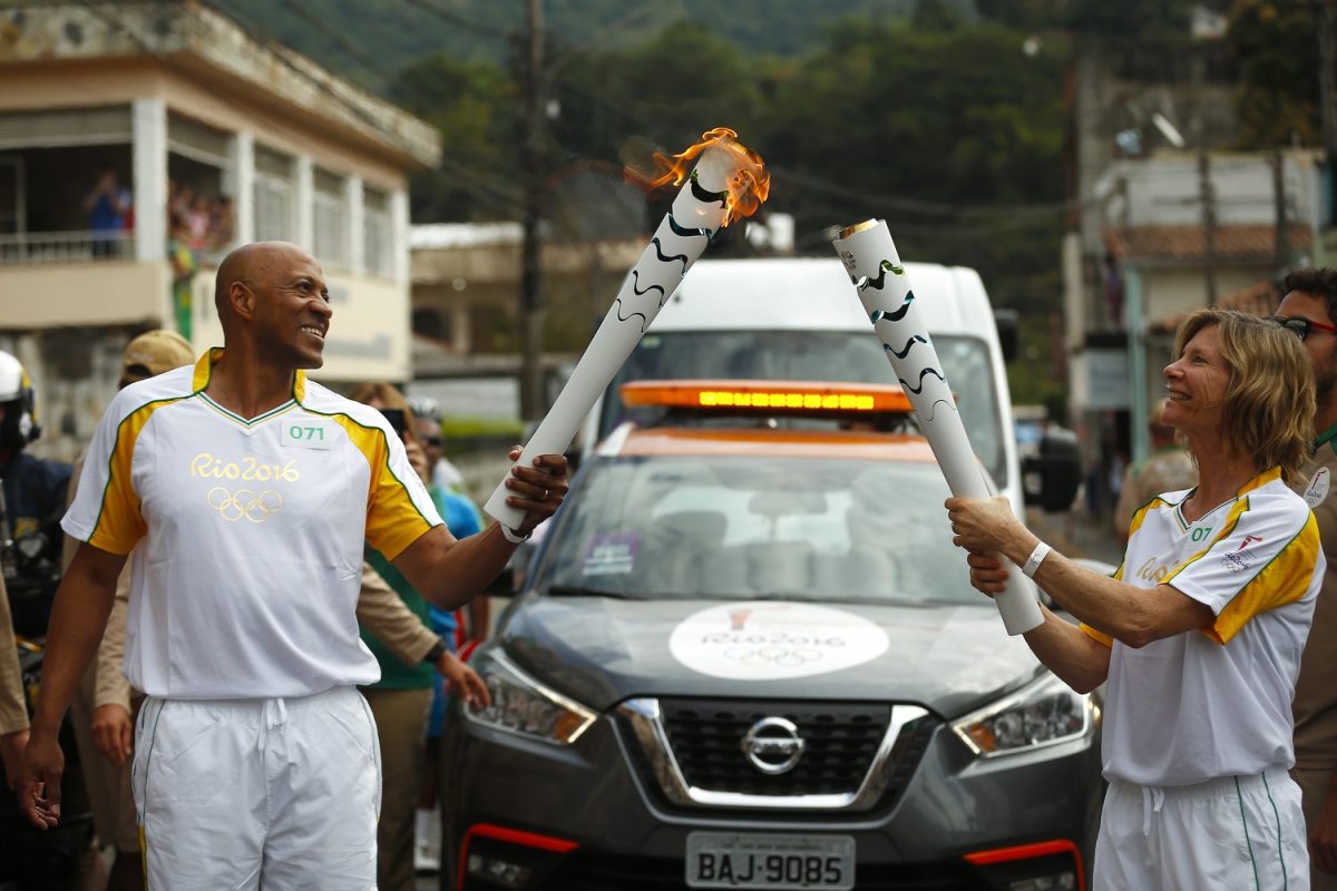 Rio 2016: la torcia sfila in città prima della Cerimonia d’apertura – foto