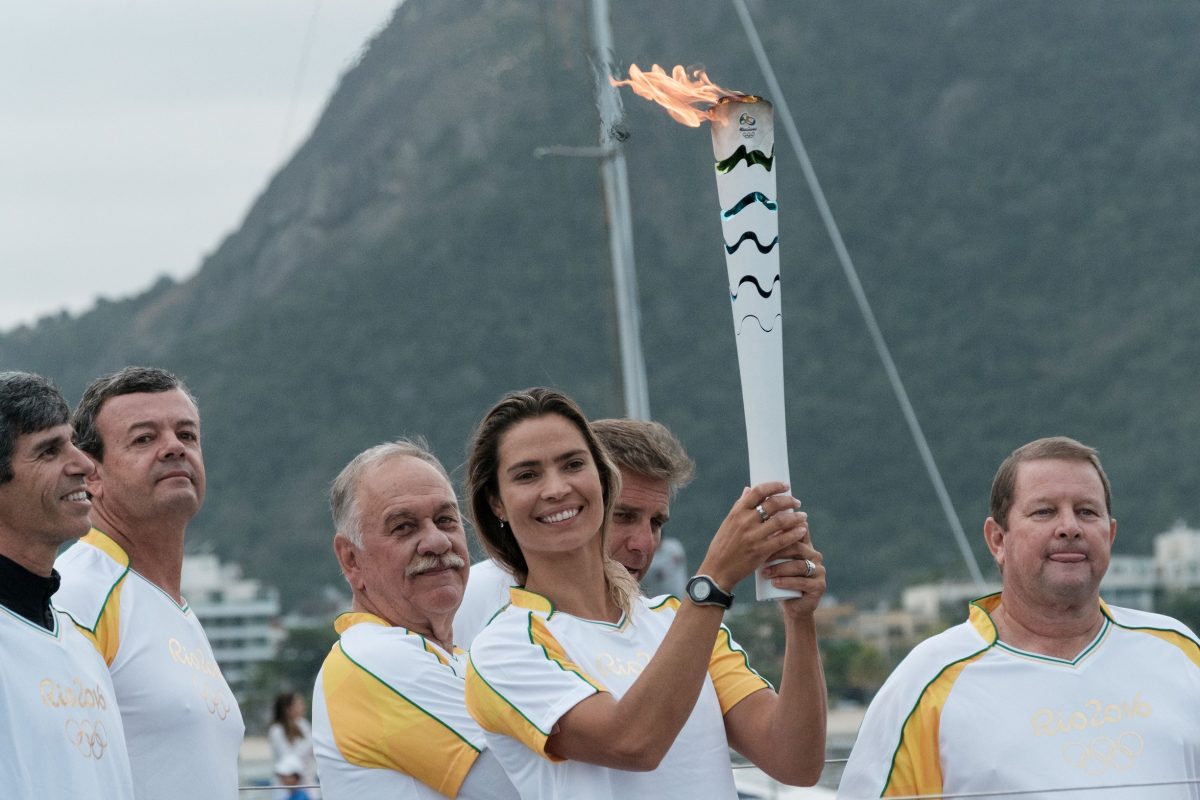 Rio 2016: la torcia sfila in città prima della Cerimonia d’apertura – foto