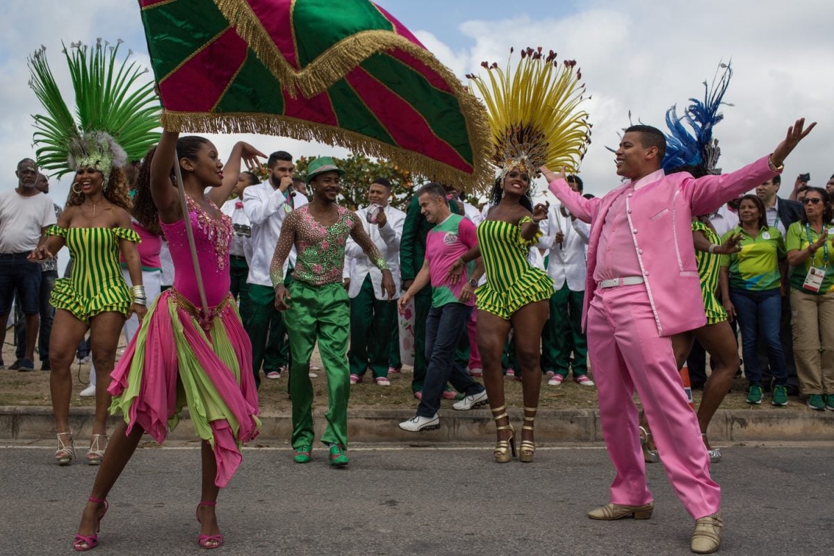 Rio 2016: la torcia sfila in città prima della Cerimonia d’apertura – foto