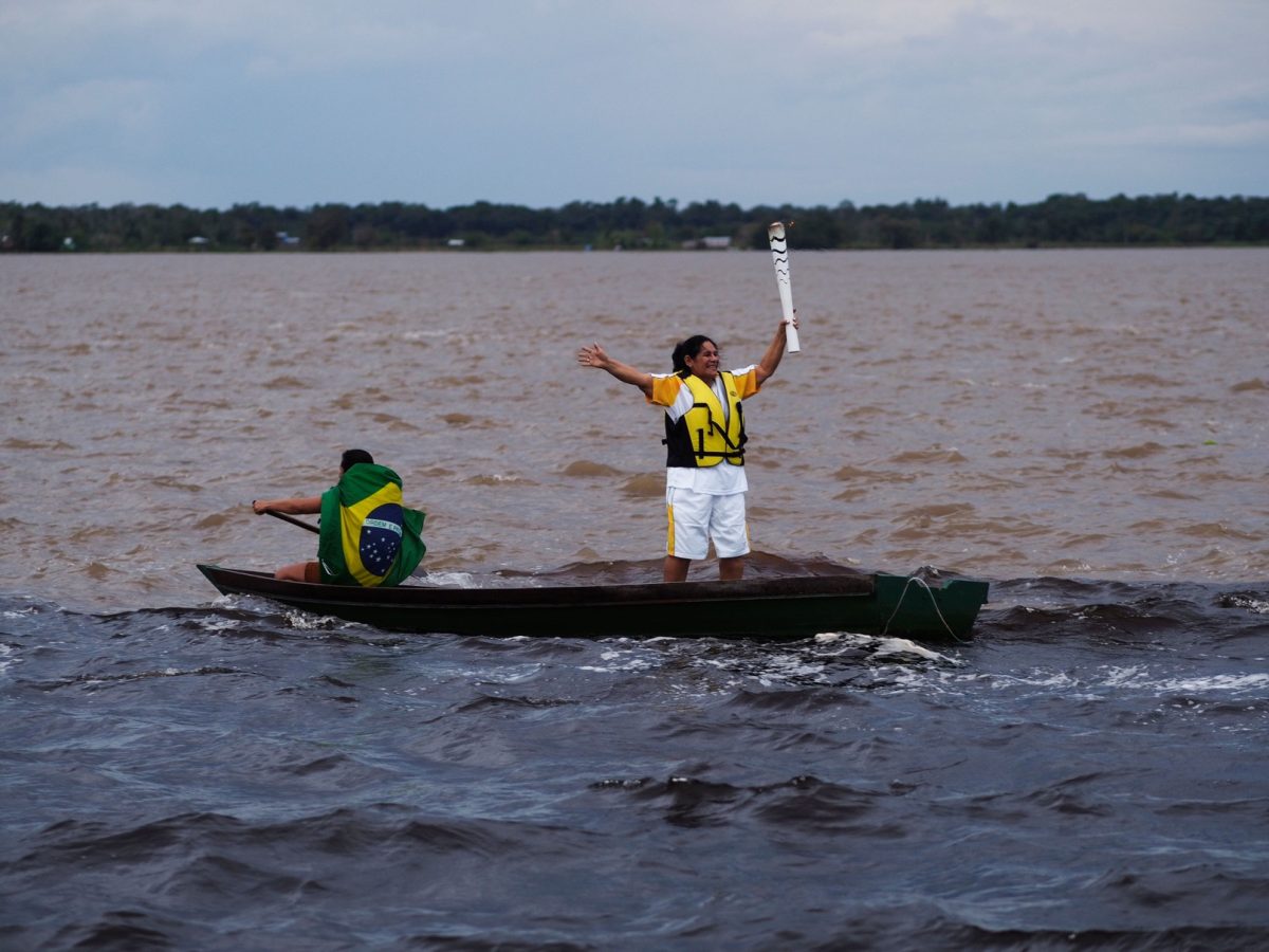 Galleria foto 'Rio 2016: la torcia sfila in città prima della Cerimonia d’apertura – foto' - foto 8