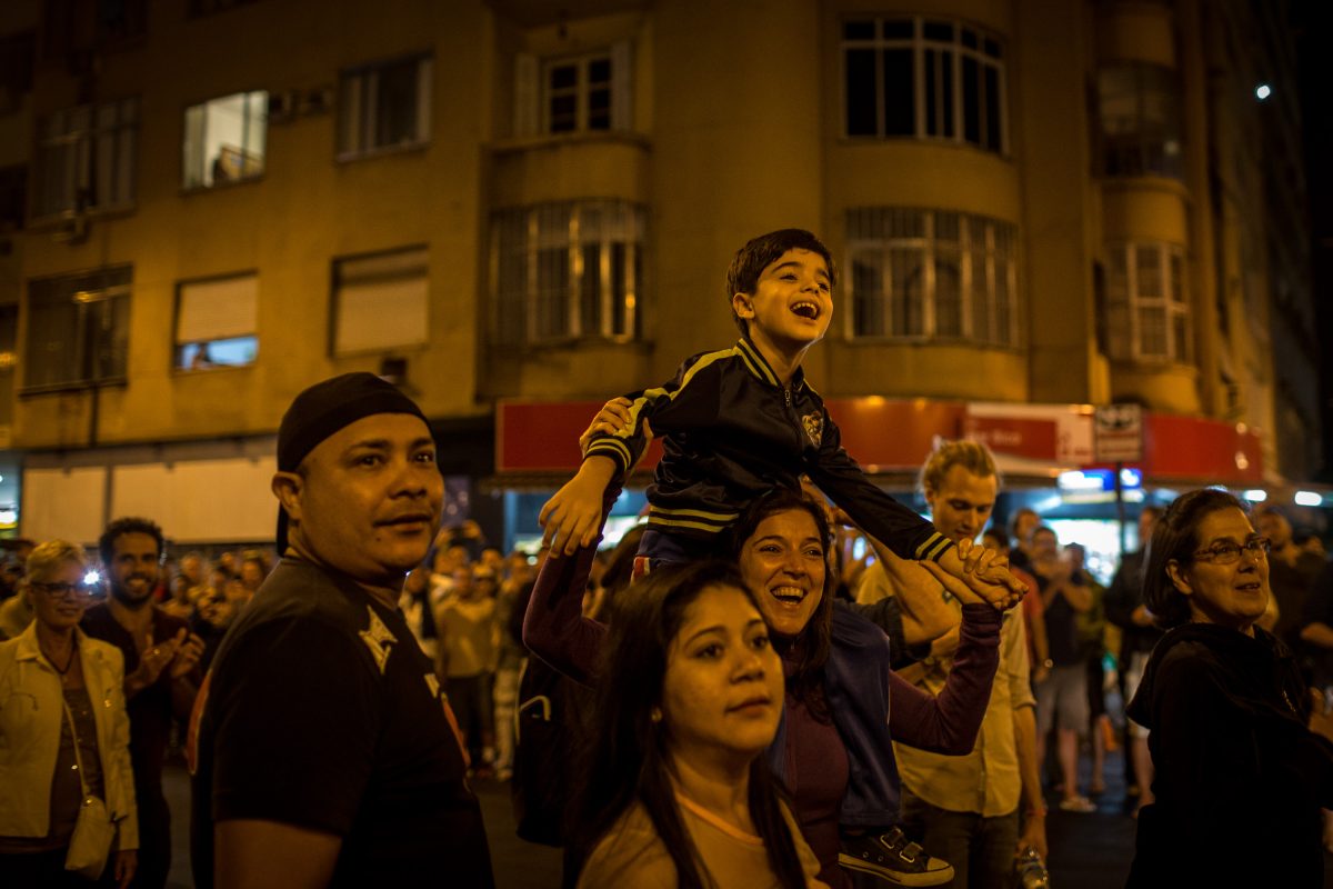 Rio 2016: la torcia sfila in città prima della Cerimonia d’apertura – foto