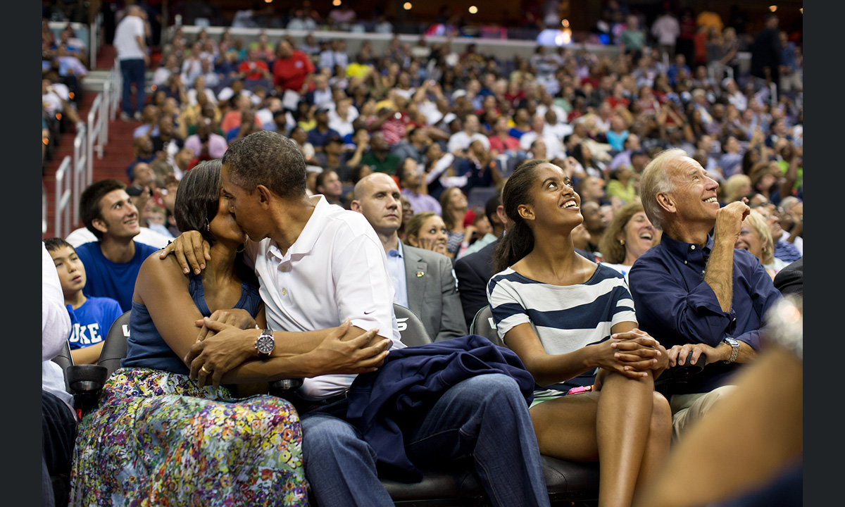 Obama compie 55 anni: le foto più belle del presidente Usa