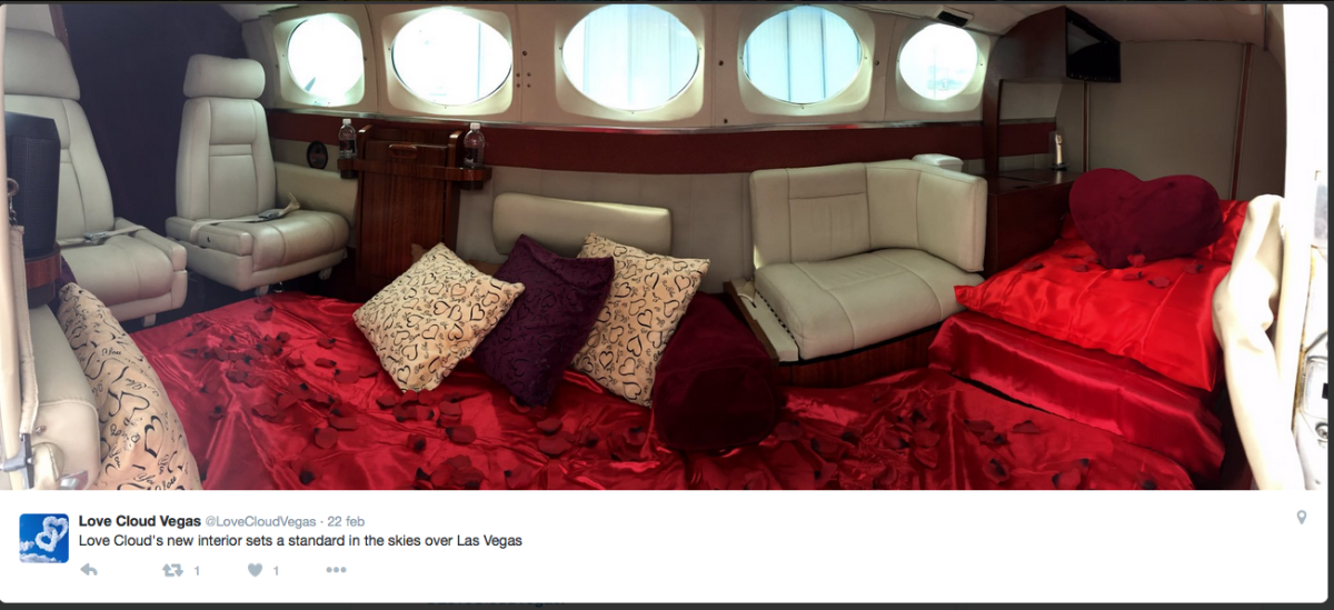 Galleria foto 'Il sesso in aereo non è più solo una fantasia' - foto 7