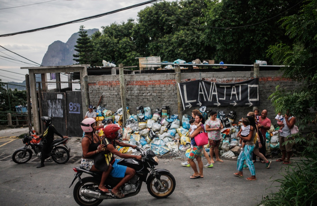 Favelas, il buco nero dietro le luci delle Olimpiadi di Rio – Foto