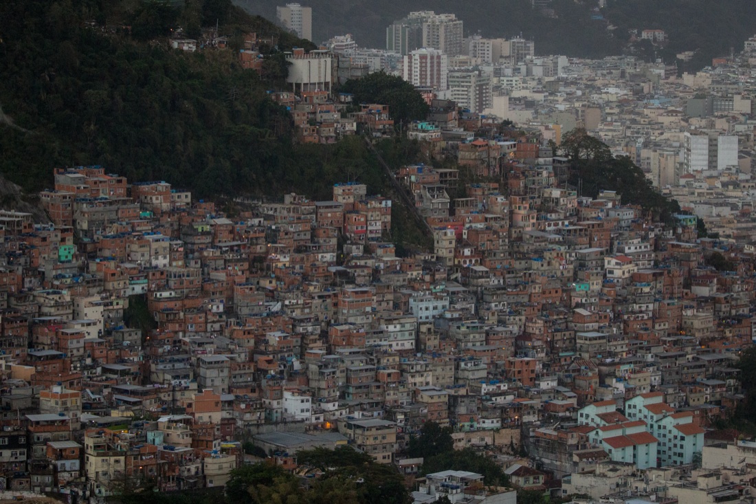 Favelas, il buco nero dietro le luci delle Olimpiadi di Rio – Foto