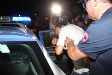 Femminicidio, perché l’uomo “cancella” la donna col fuoco