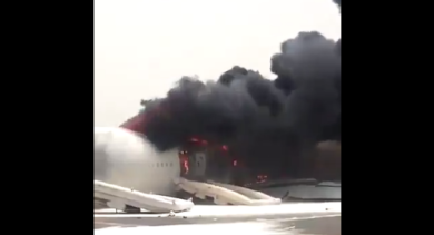 Emirates, aereo in fiamme a Dubai dopo l’atterraggio |video