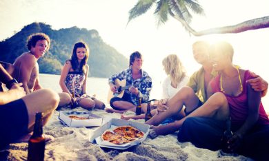Con Foodracers i ristoranti consegnano in spiaggia