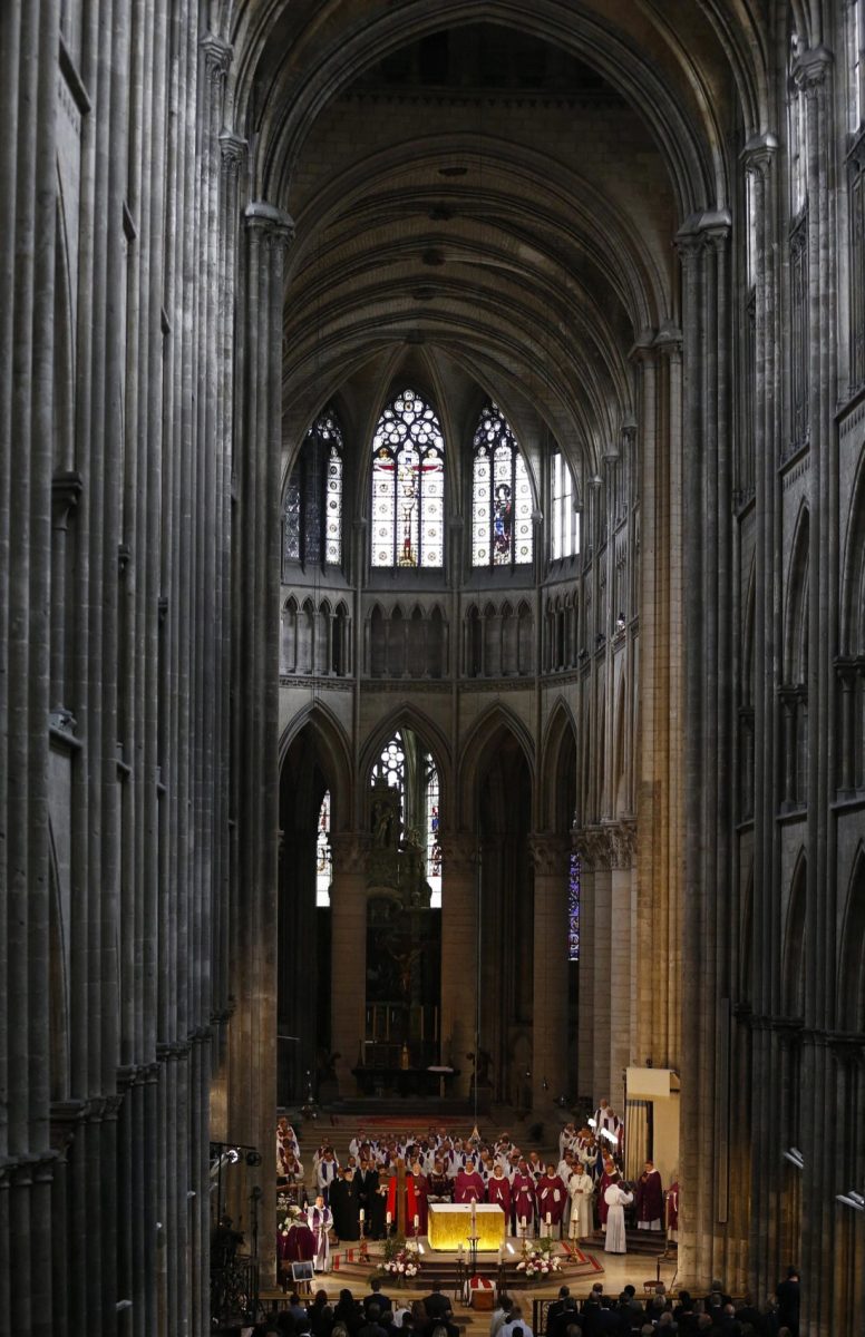 Francia: Rouen saluta padre Jacques, le foto dei funerali Francia: Rouen saluta padre Jacques, le foto dei funerali