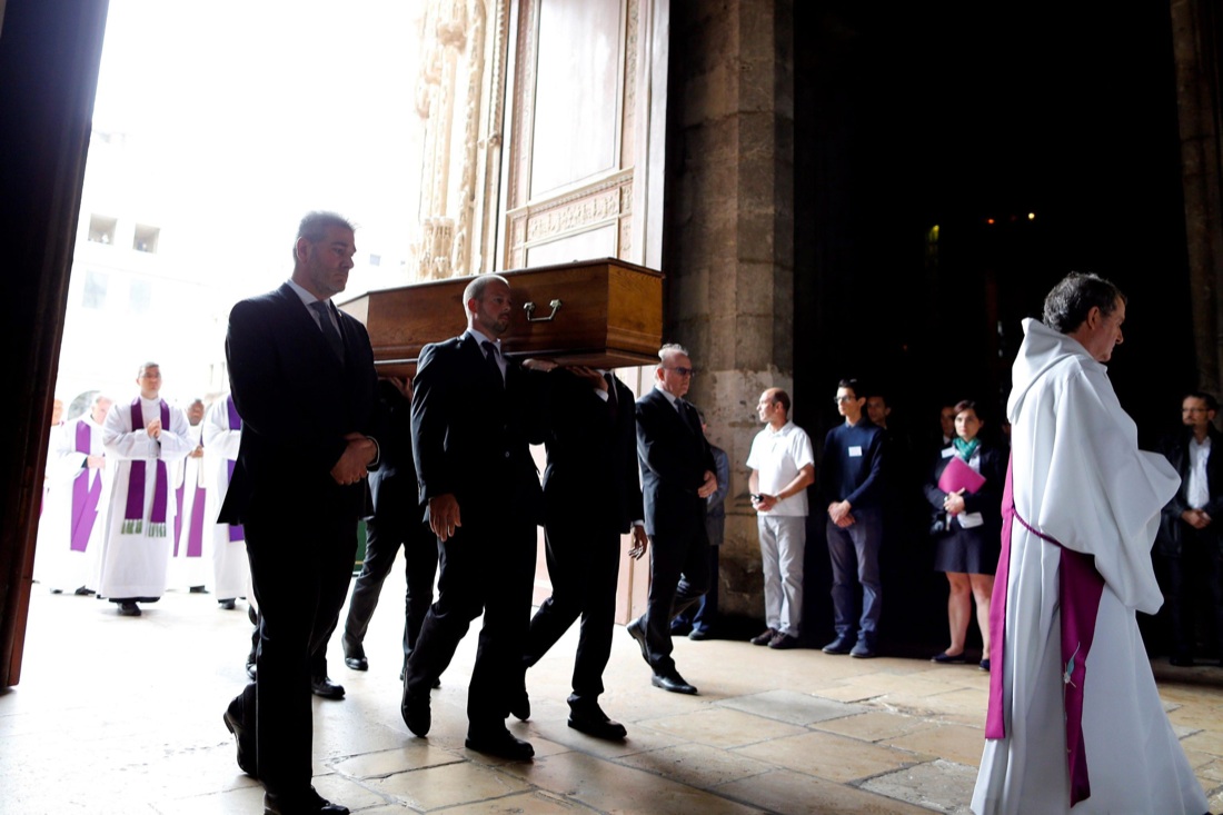 Francia: Rouen saluta padre Jacques, le foto dei funerali Francia: Rouen saluta padre Jacques, le foto dei funerali