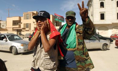 Libia, quei pericolosi bombardamenti americani