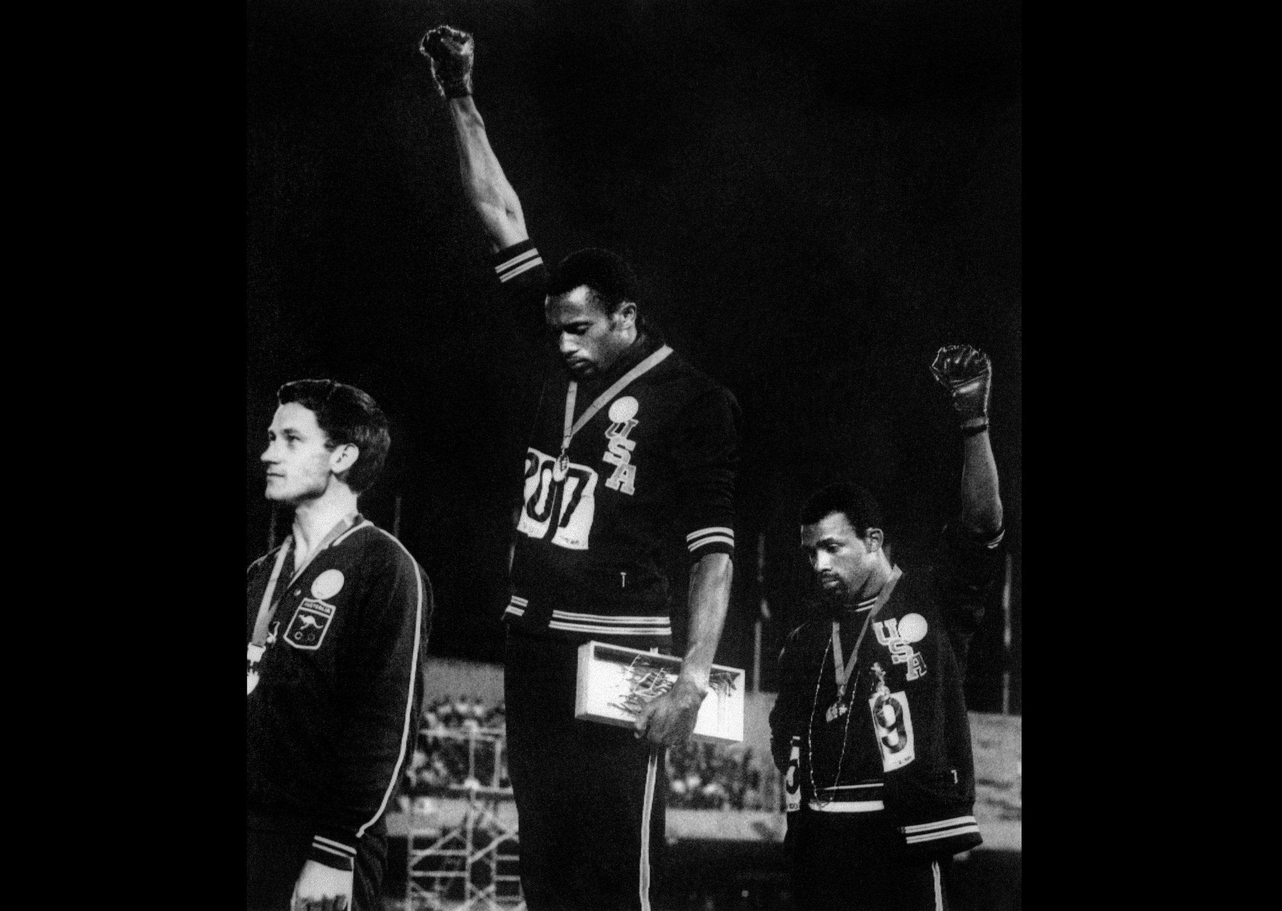 Olimpiadi: le 10 foto che hanno fatto la storia
