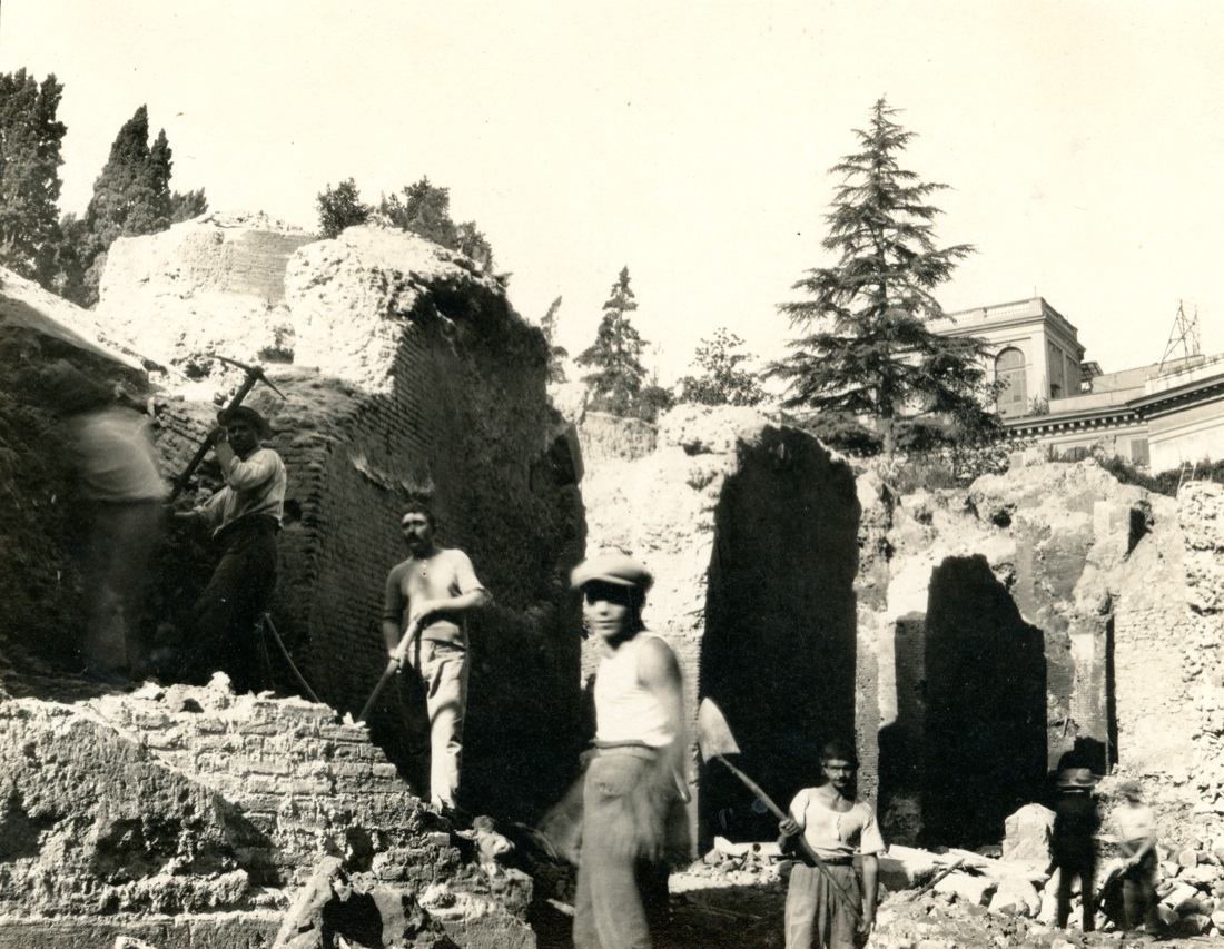 Roma ieri e oggi. Le foto più belle Roma ieri e oggi. Le foto più belle