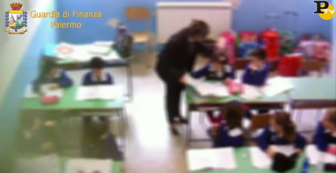 Violenze sui bambini, tre maestre arrestate – Foto e video