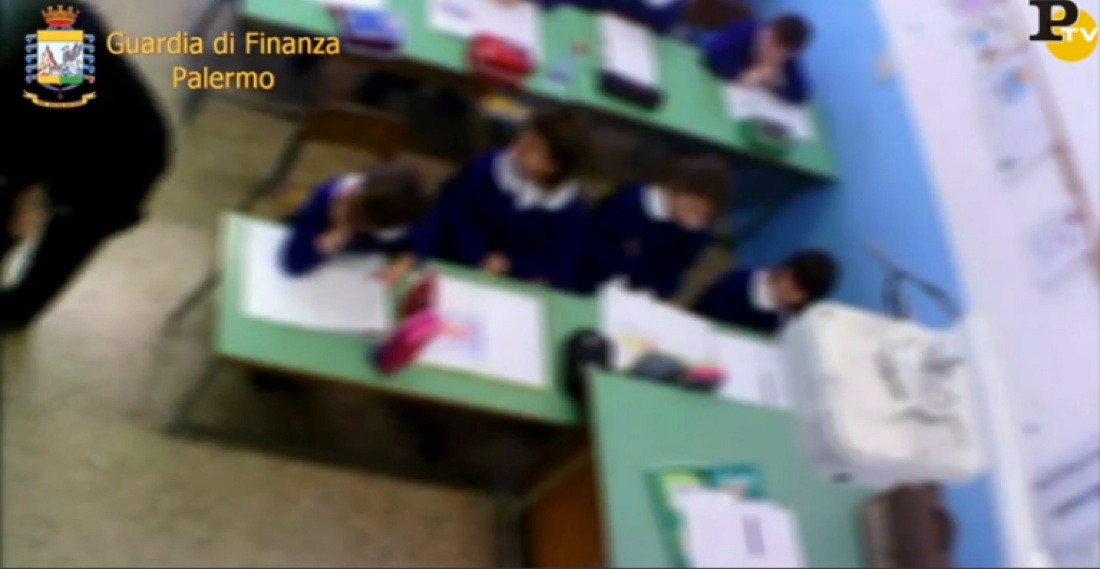 Violenze sui bambini, tre maestre arrestate – Foto e video