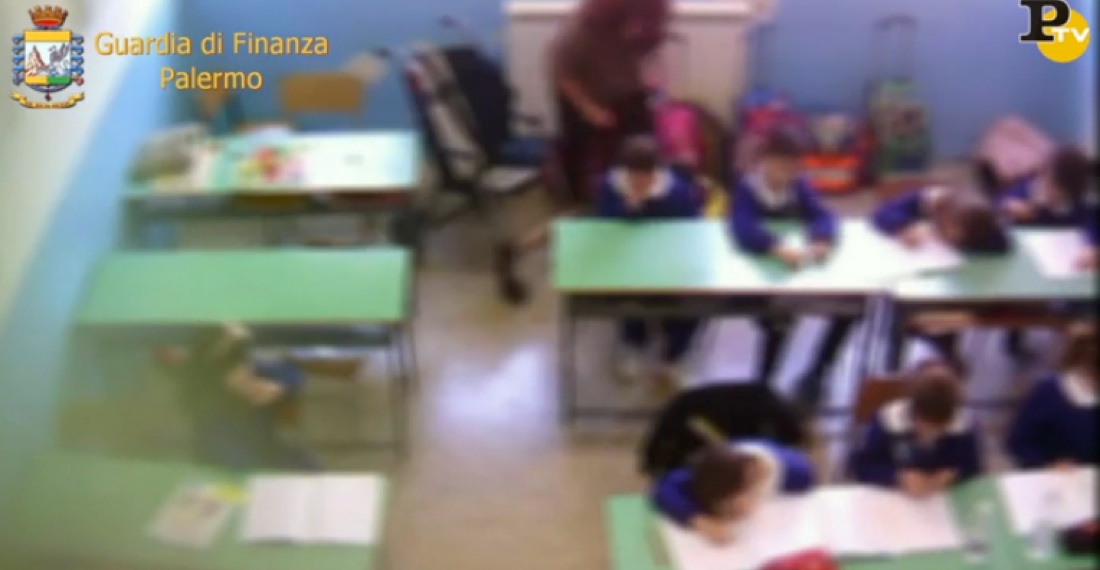 Violenze sui bambini, tre maestre arrestate – Foto e video