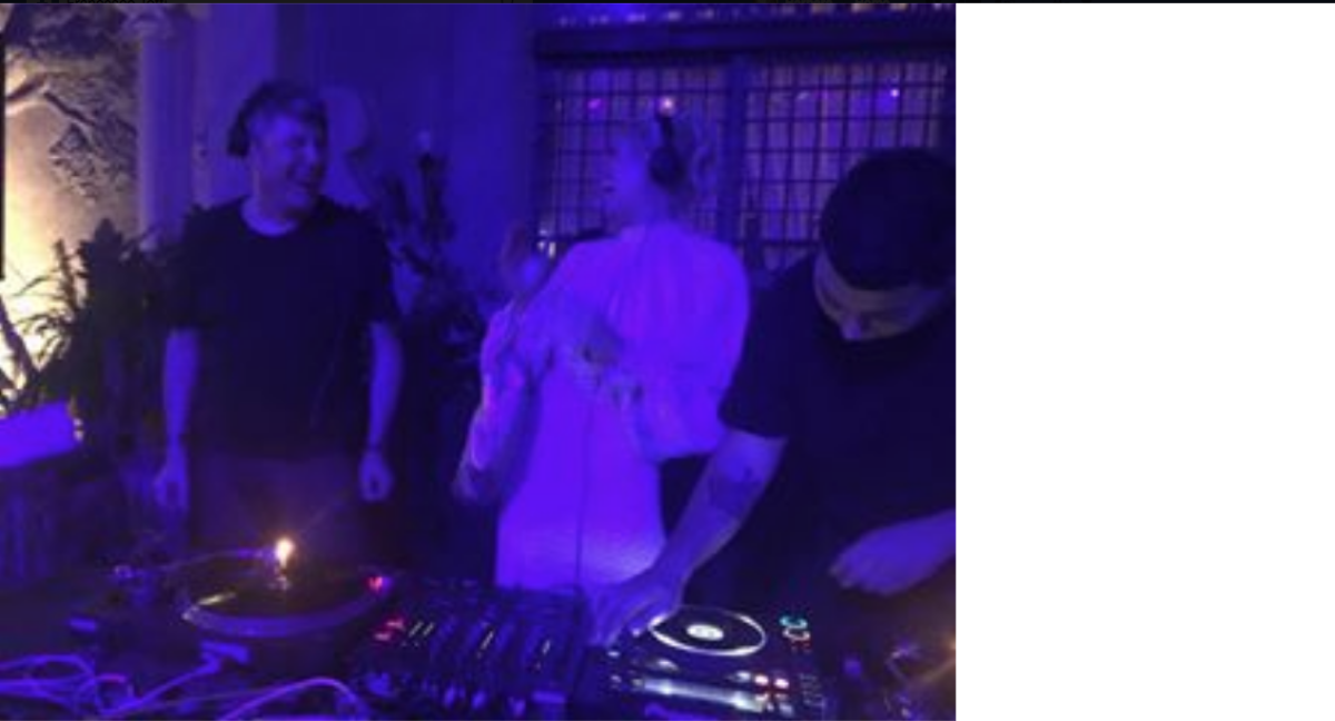 #Totti40: 300 vip e decine di auguri per il compleanno del Capitano #Totti40: 300 vip e decine di auguri per il compleanno del Capitano