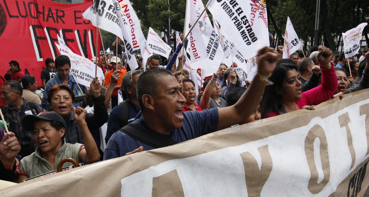 Galleria foto 'Messico: il secondo anniversario della scomparsa dei 43 studenti di Ayotzinapa' - foto 1