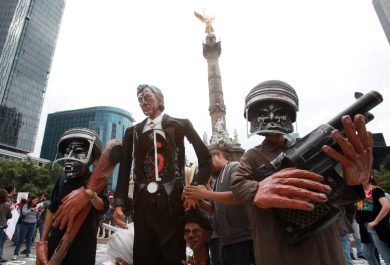 Messico: il secondo anniversario della scomparsa dei 43 studenti di Ayotzinapa