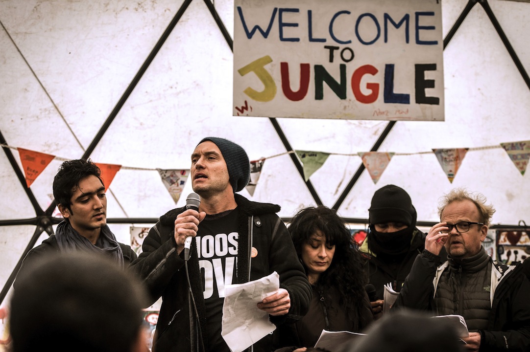 Calais: Hollande alza la voce contro Theresa May Calais: Hollande alza la voce contro Theresa May