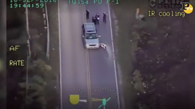 Tulsa: uomo di colore ucciso dalla Polizia | video