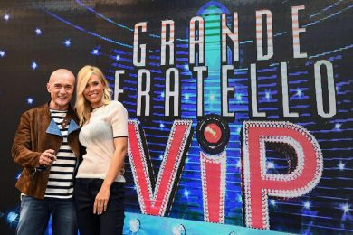 Grande Fratello Vip: al via il reality condotto da Ilary Blasi, ecco la Casa