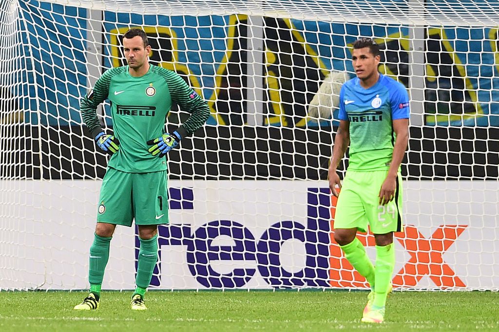 Inter, resa vergognosa (0-2) contro l’Hapoel. De Boer, tutto qui? Inter, resa vergognosa (0-2) contro l’Hapoel. De Boer, tutto qui?