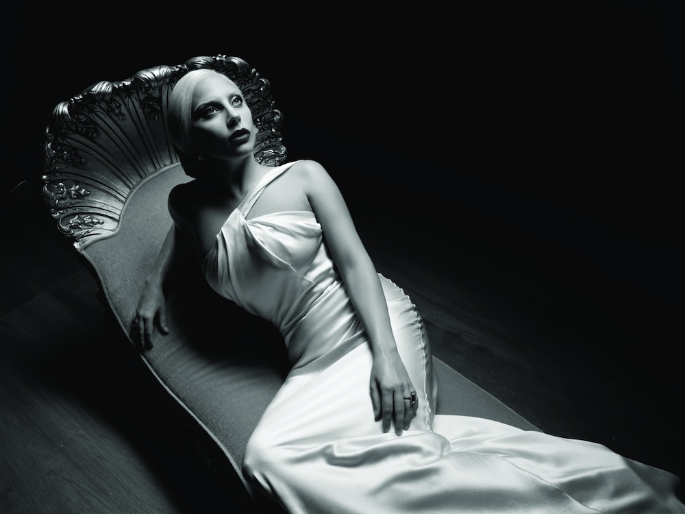 Lady Gaga: “Via la maschera, sono cresciuta” Lady Gaga: “Via la maschera, sono cresciuta”